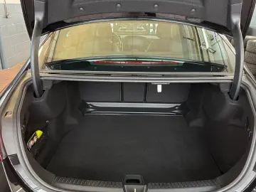 MERCEDES-BENZ E 450 d 4M AMG DigitalLight Pano Distronic AHK