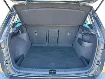 SKODA Karoq Selection 4x4 TDI DSG ACC NAVI KAMERA