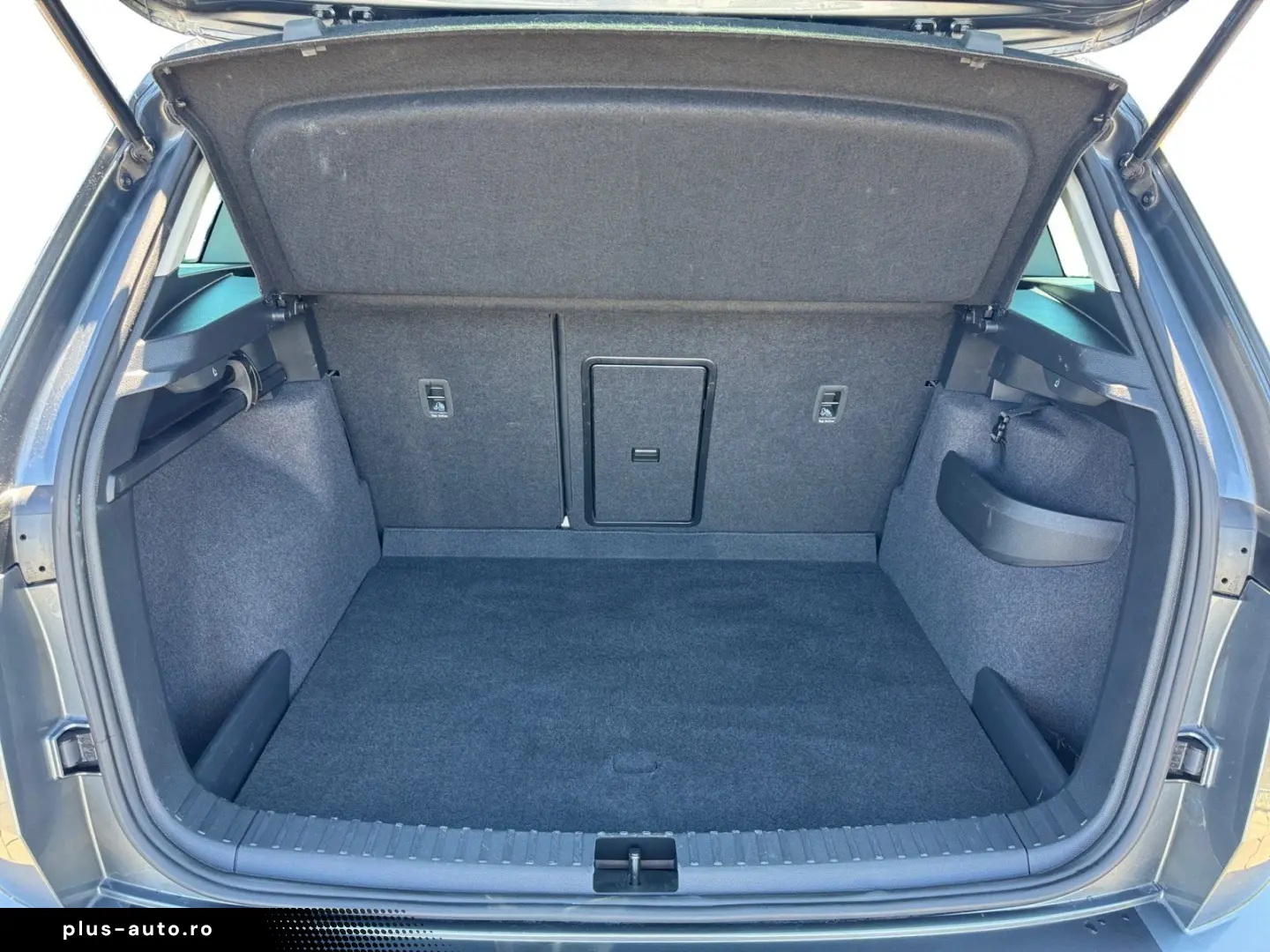 SKODA Karoq Selection 4x4 TDI DSG ACC NAVI KAMERA