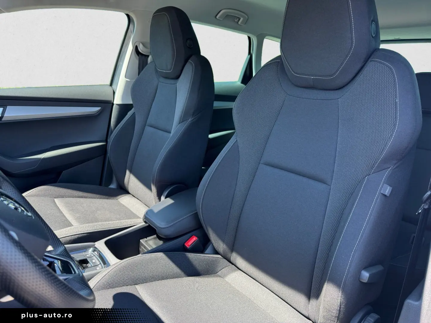 SKODA Karoq Selection 4x4 TDI DSG ACC NAVI KAMERA
