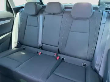 SKODA Karoq Selection 4x4 TDI DSG ACC NAVI KAMERA