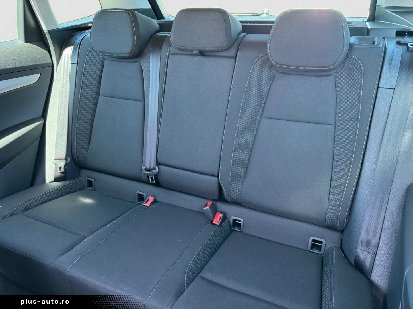 SKODA Karoq Selection 4x4 TDI DSG ACC NAVI KAMERA