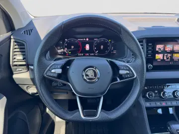 SKODA Karoq Selection 4x4 TDI DSG ACC NAVI KAMERA