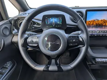 BYD Dolphin 150 kW Comfort NAV LED KAM 1HAND 97 5%SO