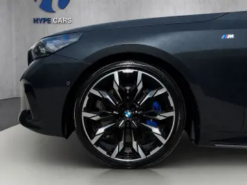 BMW 520d xD M Sport Pro Pano ACC 360 H K AHK HUD 21Z