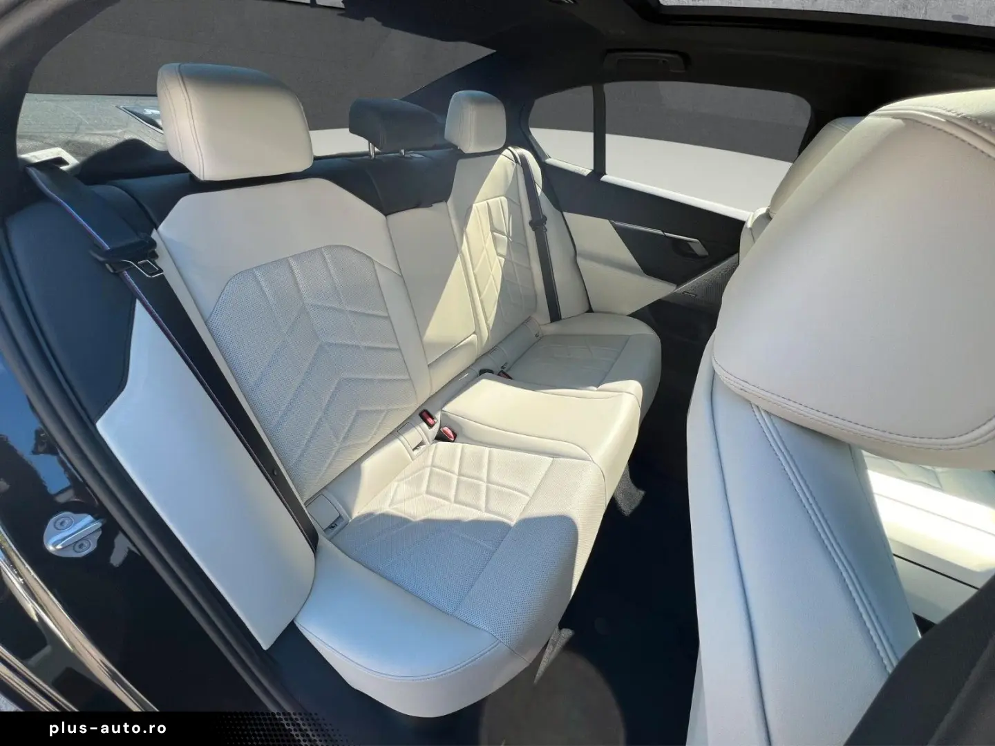 BMW 520d xD M Sport Pro Pano ACC 360 H K AHK HUD 21Z