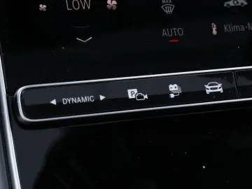 MERCEDES-BENZ CLE 300 e AMG-Sport Pano DIGITAL 360 H…