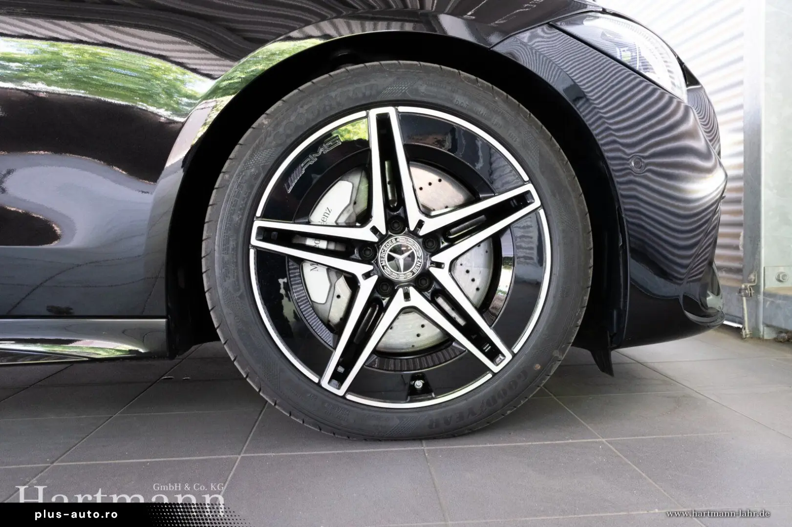 MERCEDES-BENZ C 300 d 4MATIC AMG Premium Panorama Night HUD
