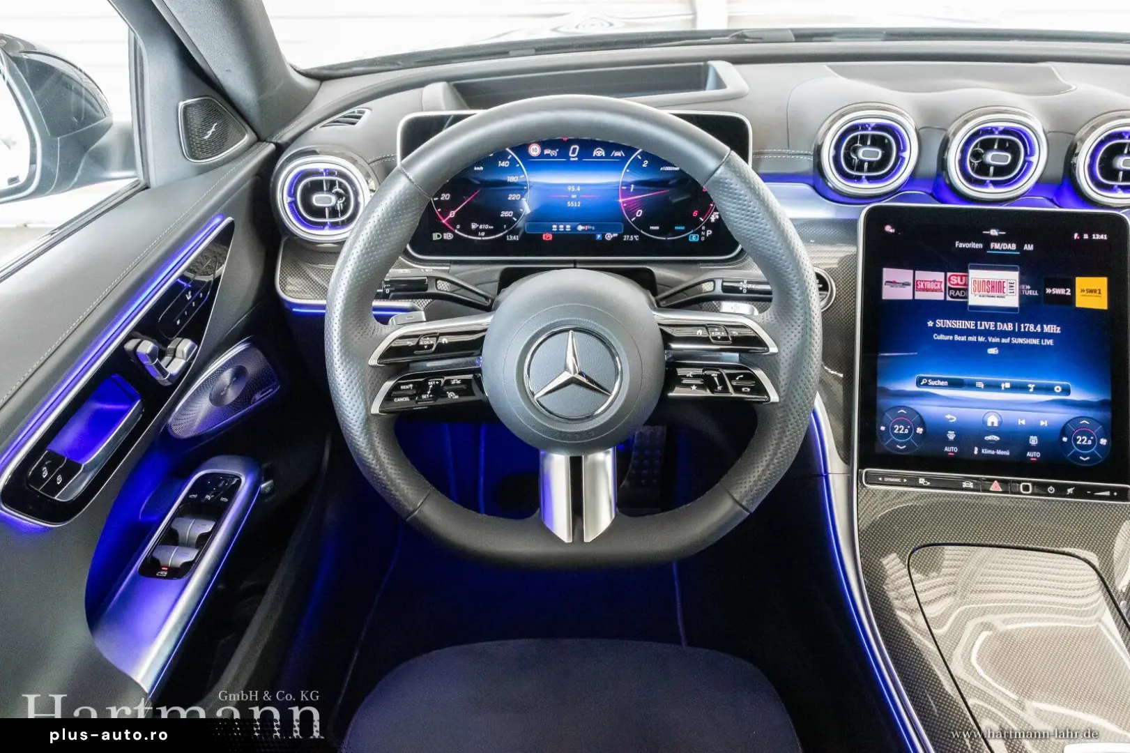 MERCEDES-BENZ C 300 d 4MATIC AMG Premium Panorama Night HUD