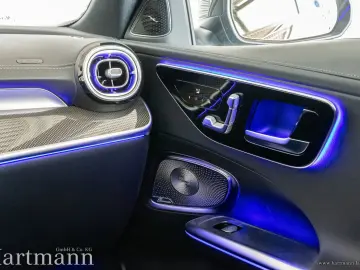 MERCEDES-BENZ C 300 d 4MATIC AMG Premium Panorama Night HUD