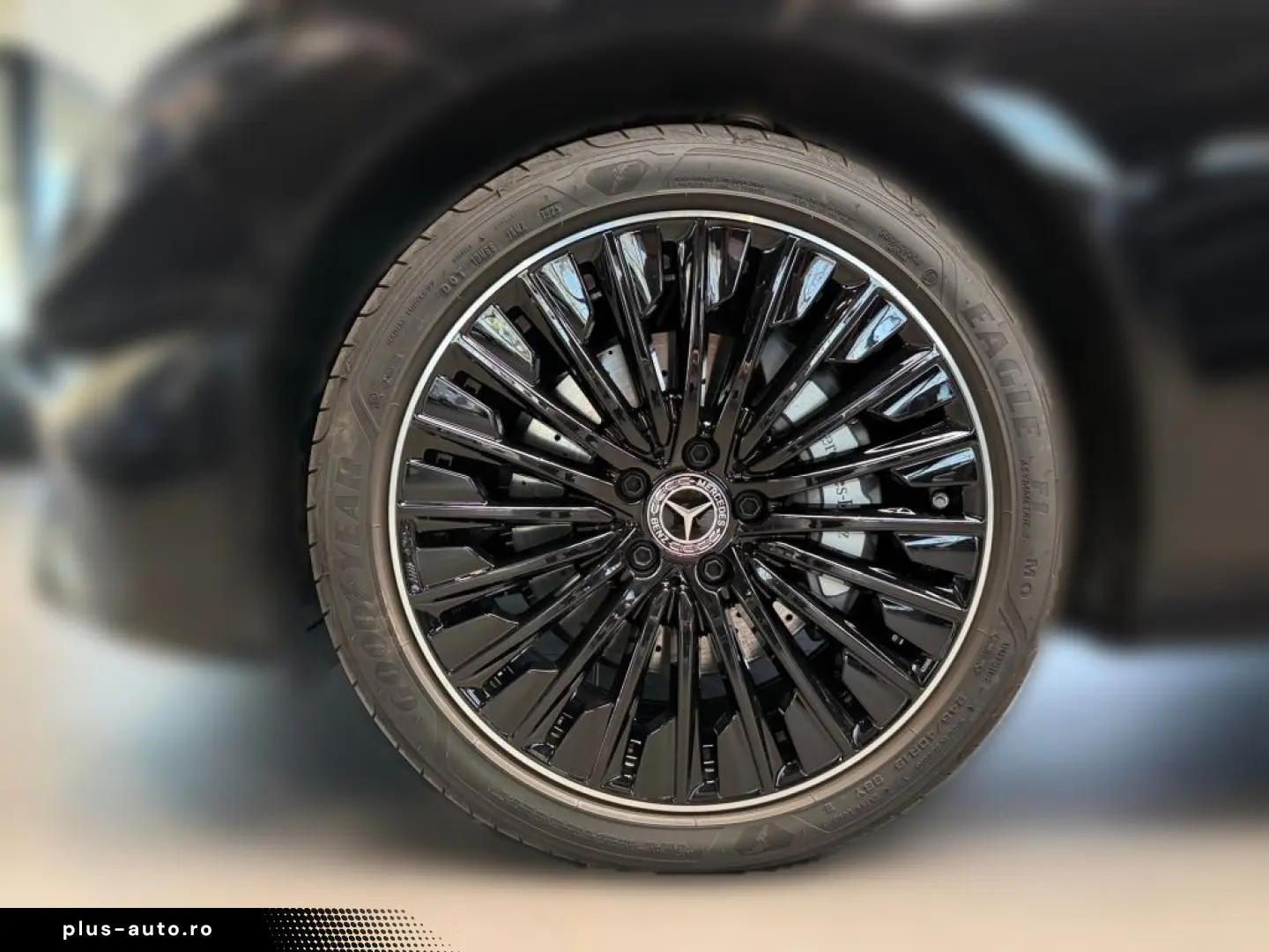 MERCEDES-BENZ CLE 300e AMG  DiG HuD BURM®3D MEM AMBIE PANO