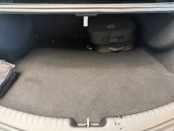 MERCEDES-BENZ CLE 300e AMG  DiG HuD BURM®3D MEM AMBIE PANO