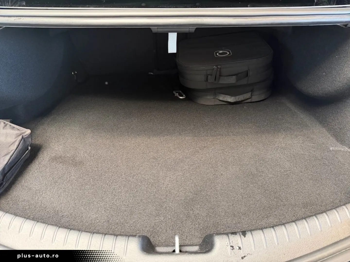 MERCEDES-BENZ CLE 300e AMG  DiG HuD BURM®3D MEM AMBIE PANO