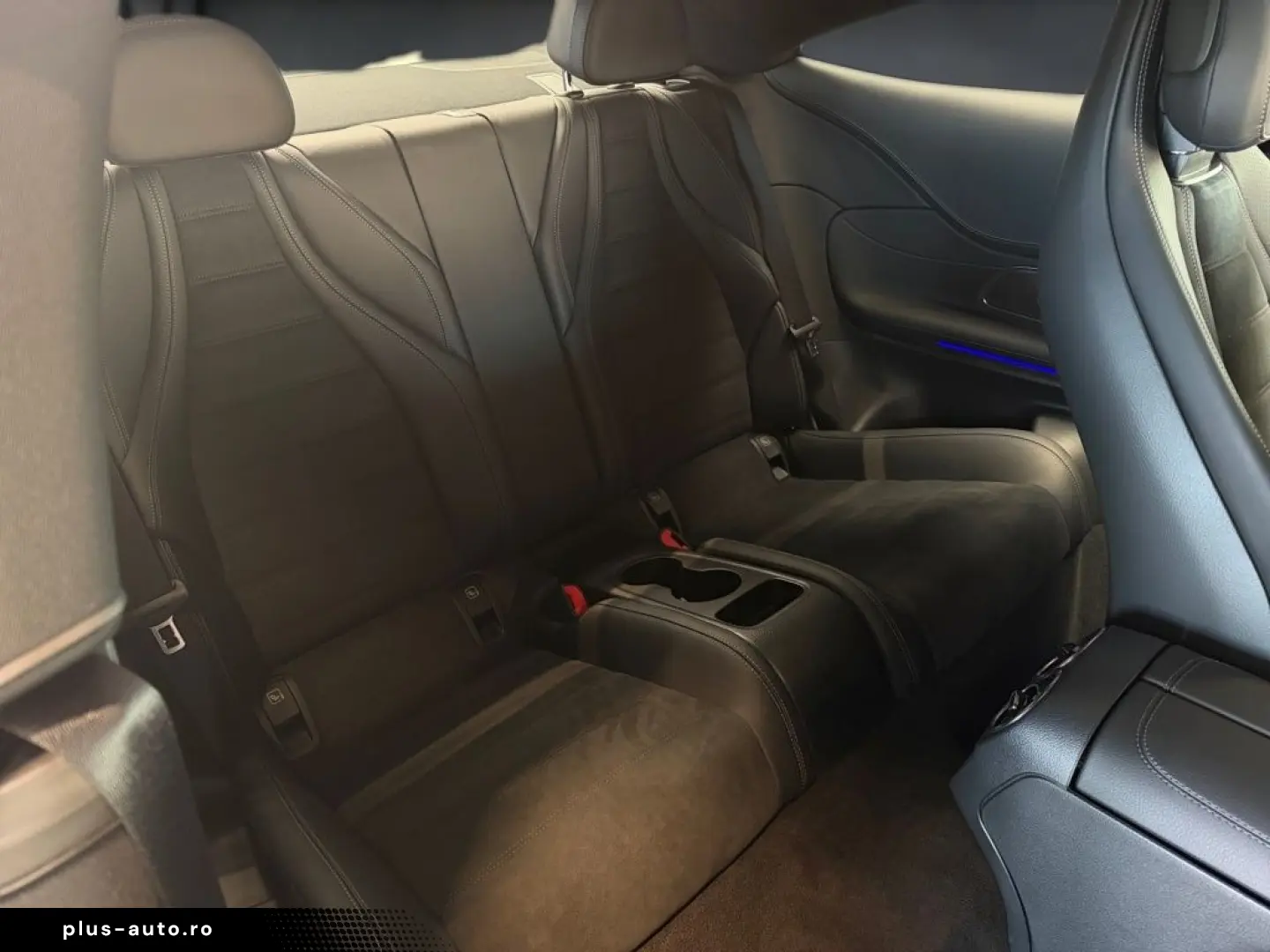 MERCEDES-BENZ CLE 300e AMG  DiG HuD BURM®3D MEM AMBIE PANO