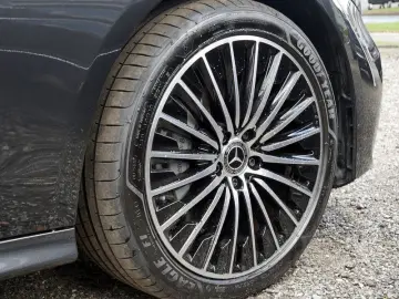 MERCEDES-BENZ CLE 300 e Coupe   AMG MEMO 360 DISTR PDC