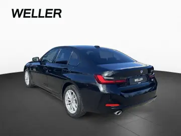 BMW 318d A Lim LiCo  AdpLED ParkAss FernAss RFK SHZ
