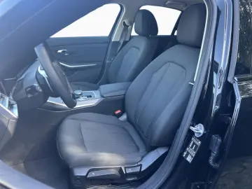 BMW 318d A Lim LiCo  AdpLED ParkAss FernAss RFK SHZ