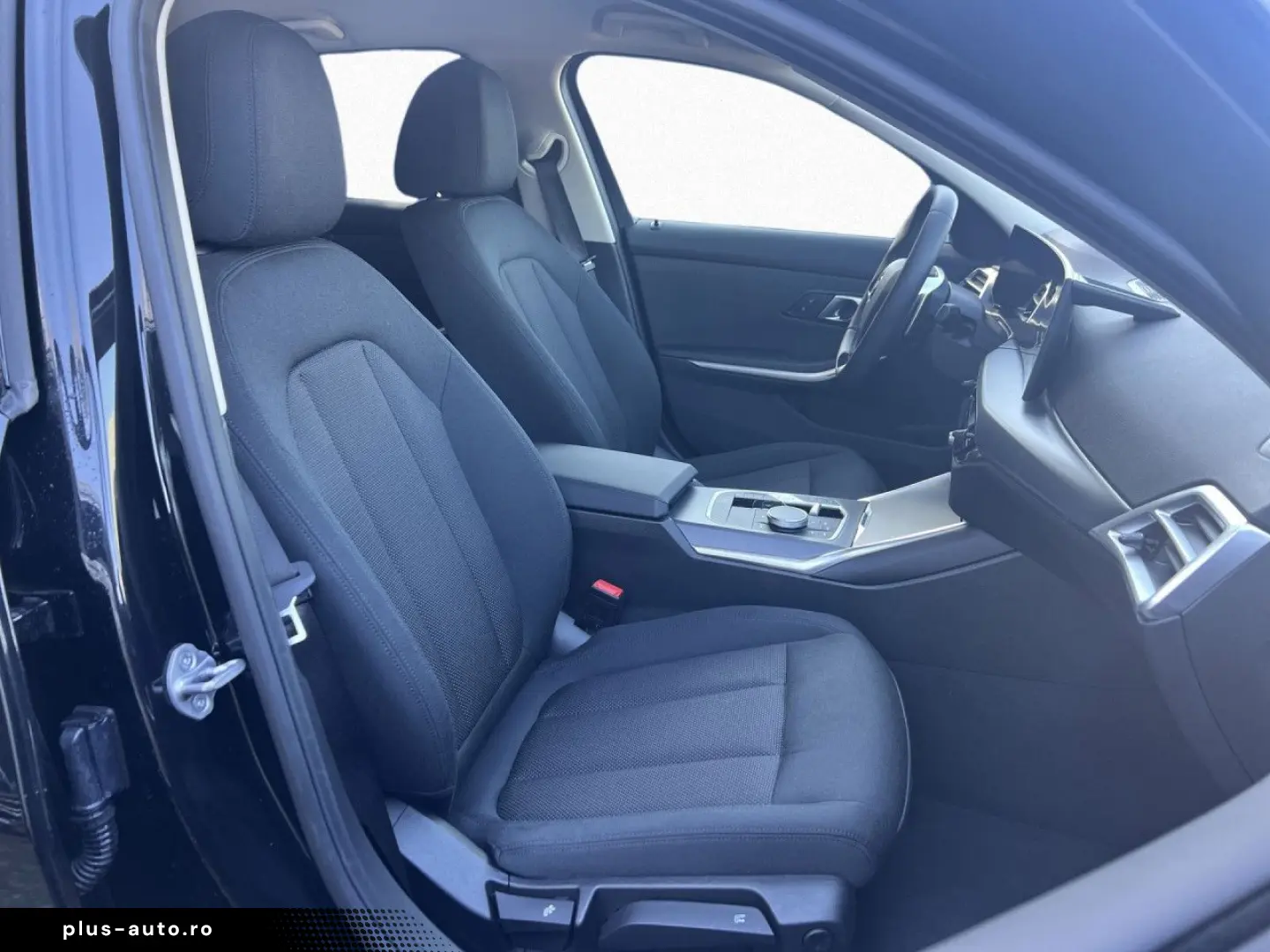 BMW 318d A Lim LiCo  AdpLED ParkAss FernAss RFK SHZ