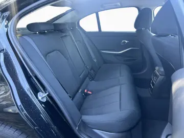 BMW 318d A Lim LiCo  AdpLED ParkAss FernAss RFK SHZ