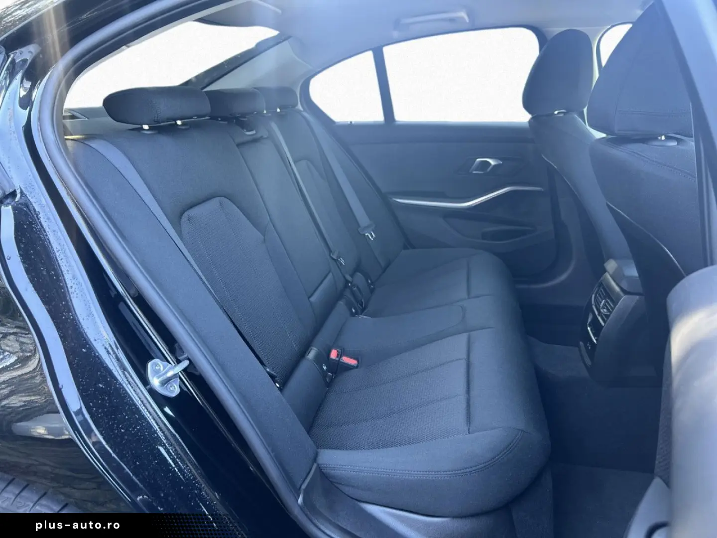 BMW 318d A Lim LiCo  AdpLED ParkAss FernAss RFK SHZ