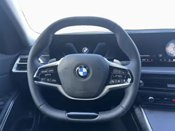 BMW 318d A Lim LiCo  AdpLED ParkAss FernAss RFK SHZ