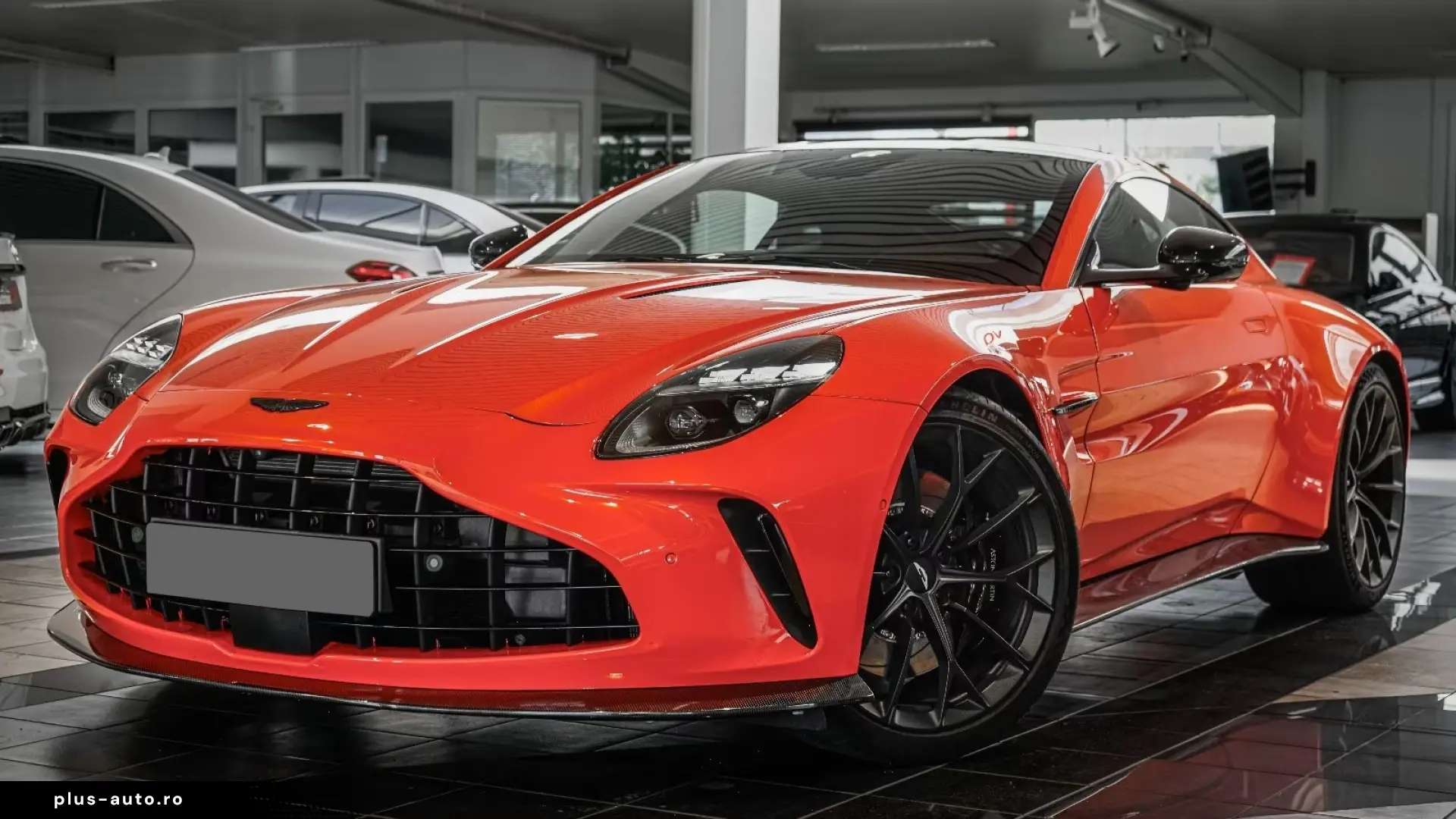 Aston Martin V8 Vantage Carbon B&W   Finanțare Leasing
