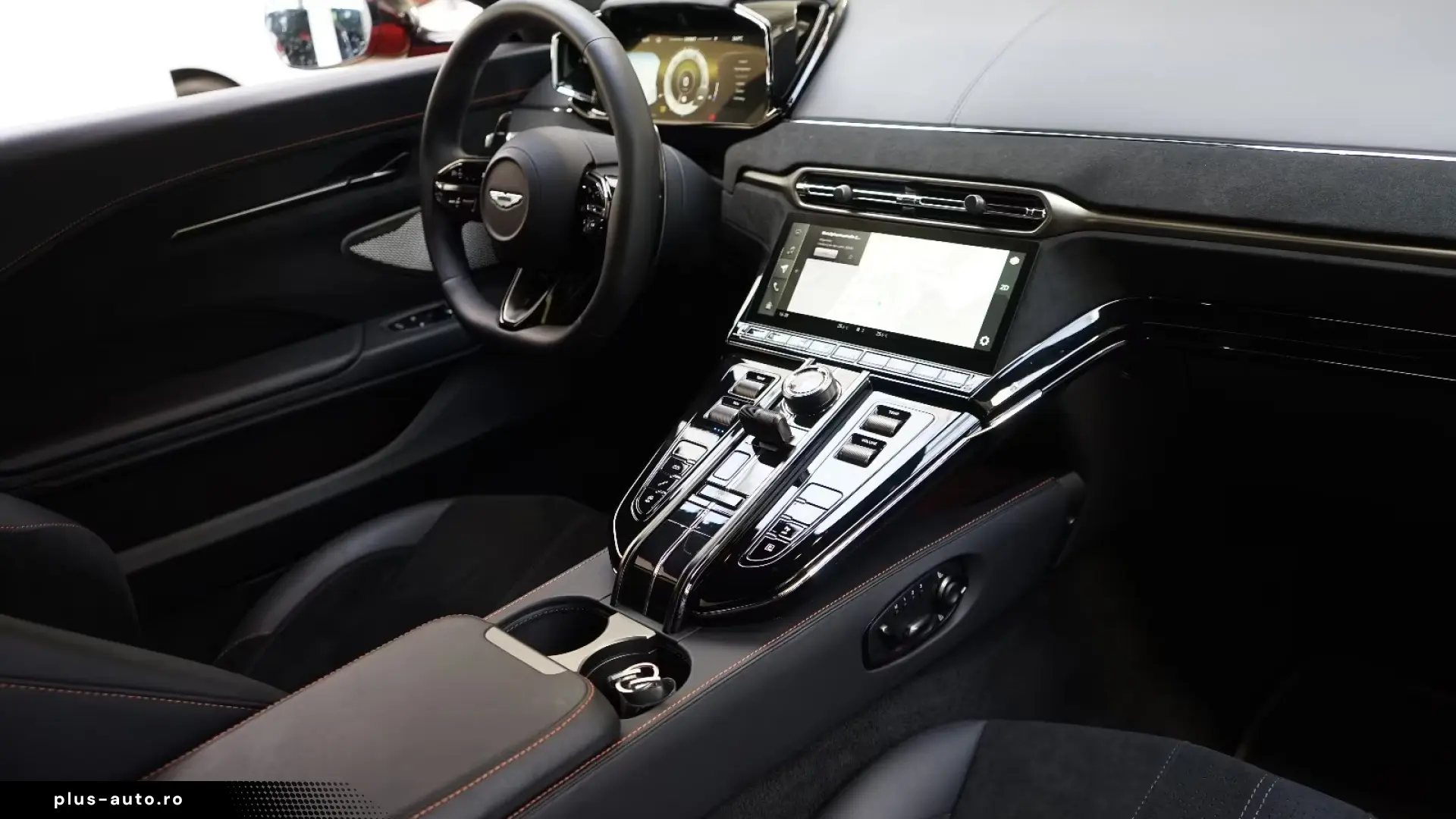 Aston Martin V8 Vantage Carbon B&W   Finanțare Leasing