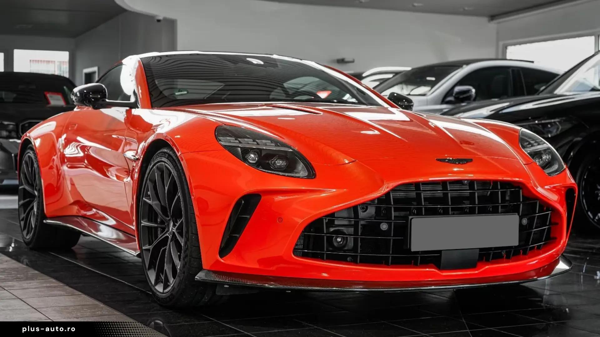 Aston Martin V8 Vantage Carbon B&W   Finanțare Leasing
