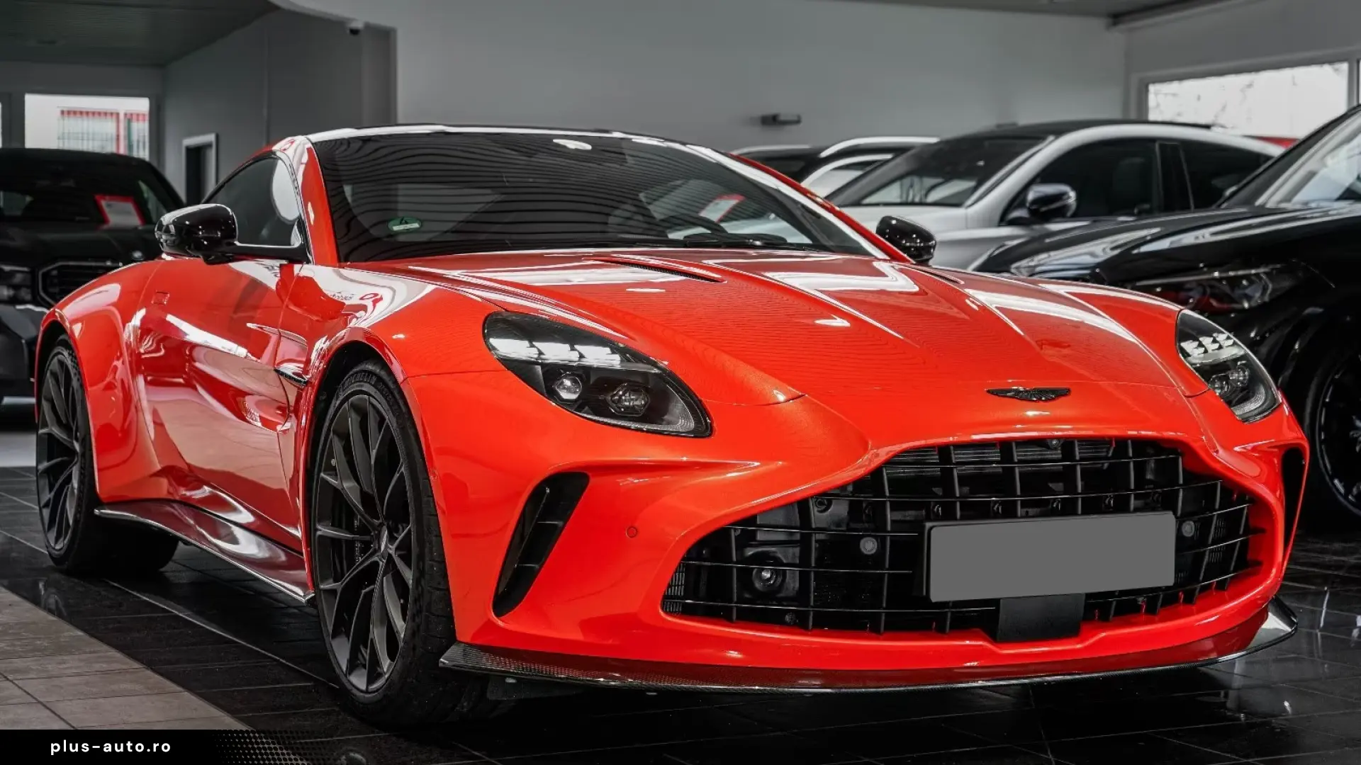 Aston Martin V8 Vantage Carbon B&W   Finanțare Leasing
