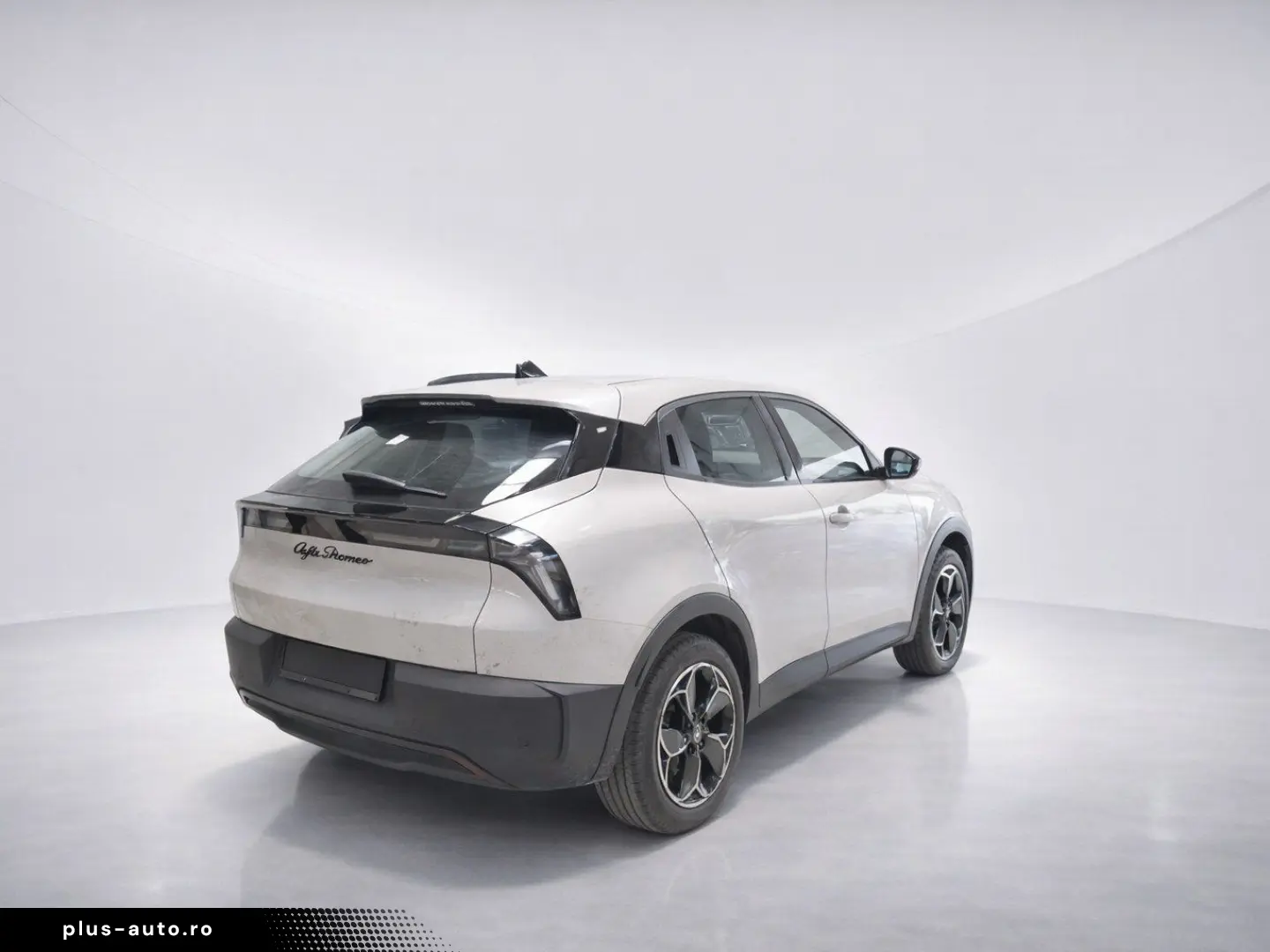 ALFA ROMEO Junior Elettrica 54 kWh ACC LED PDC Carplay