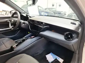 ALFA ROMEO Junior Elettrica 54 kWh ACC LED PDC Carplay