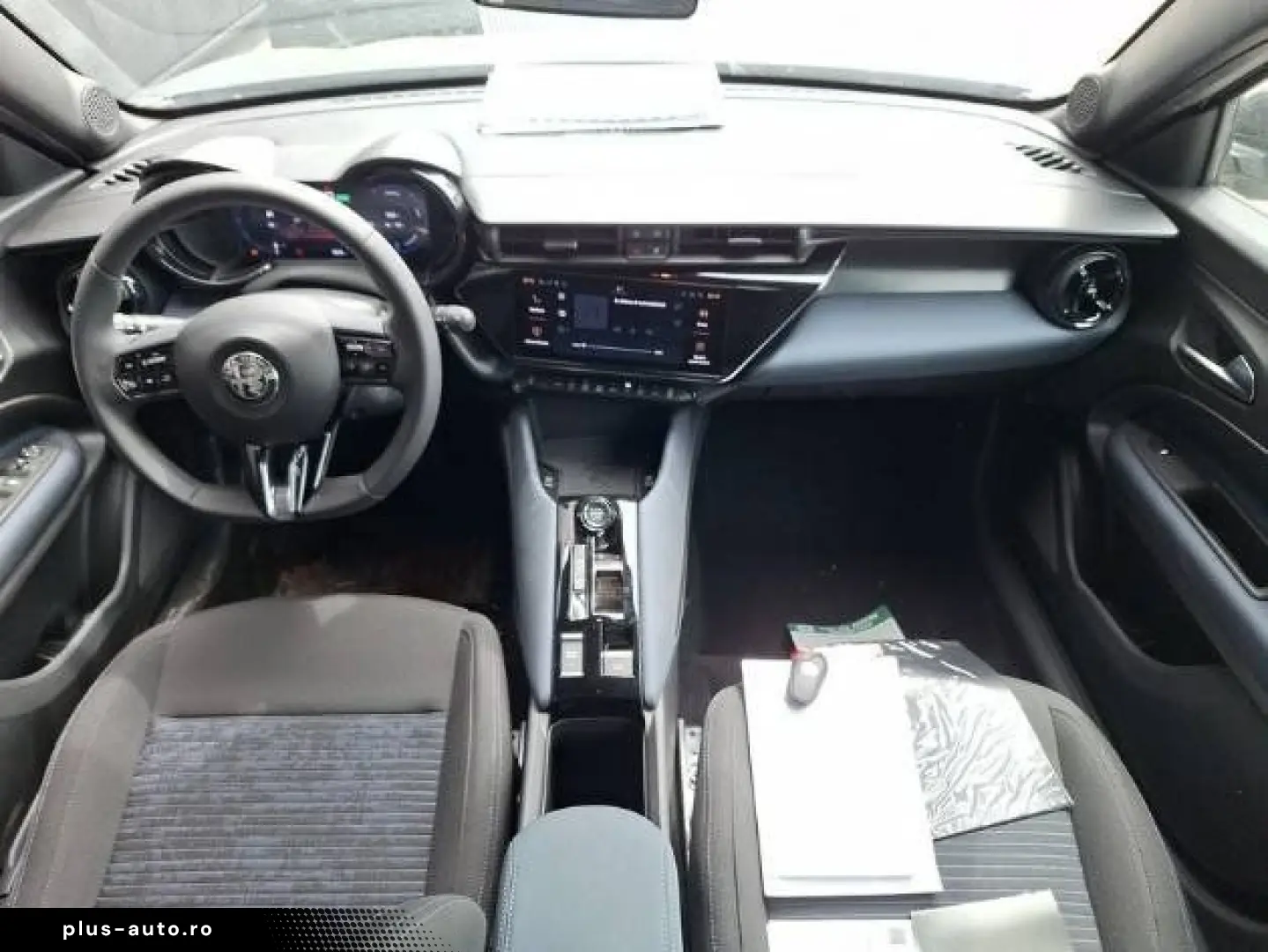 ALFA ROMEO Junior Elettrica 54 kWh ACC LED PDC Carplay