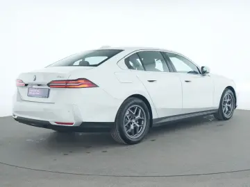 BMW 520i Rückfahrkamera Navi LED Tempomat Sitzheizun