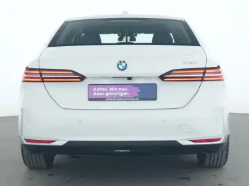 BMW 520i Rückfahrkamera Navi LED Tempomat Sitzheizun