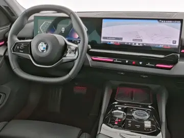 BMW 520i Rückfahrkamera Navi LED Tempomat Sitzheizun