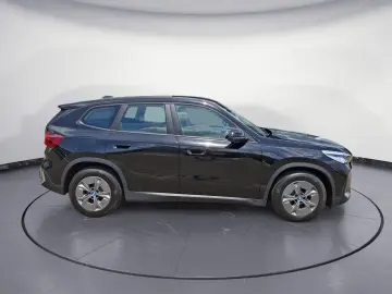 BMW iX1 eDrive20 Sitzhzg. Vorn