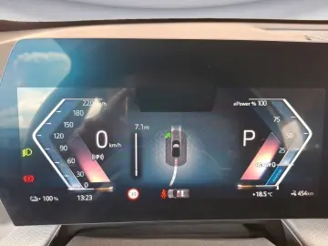 BMW iX1 eDrive20 Sitzhzg. Vorn
