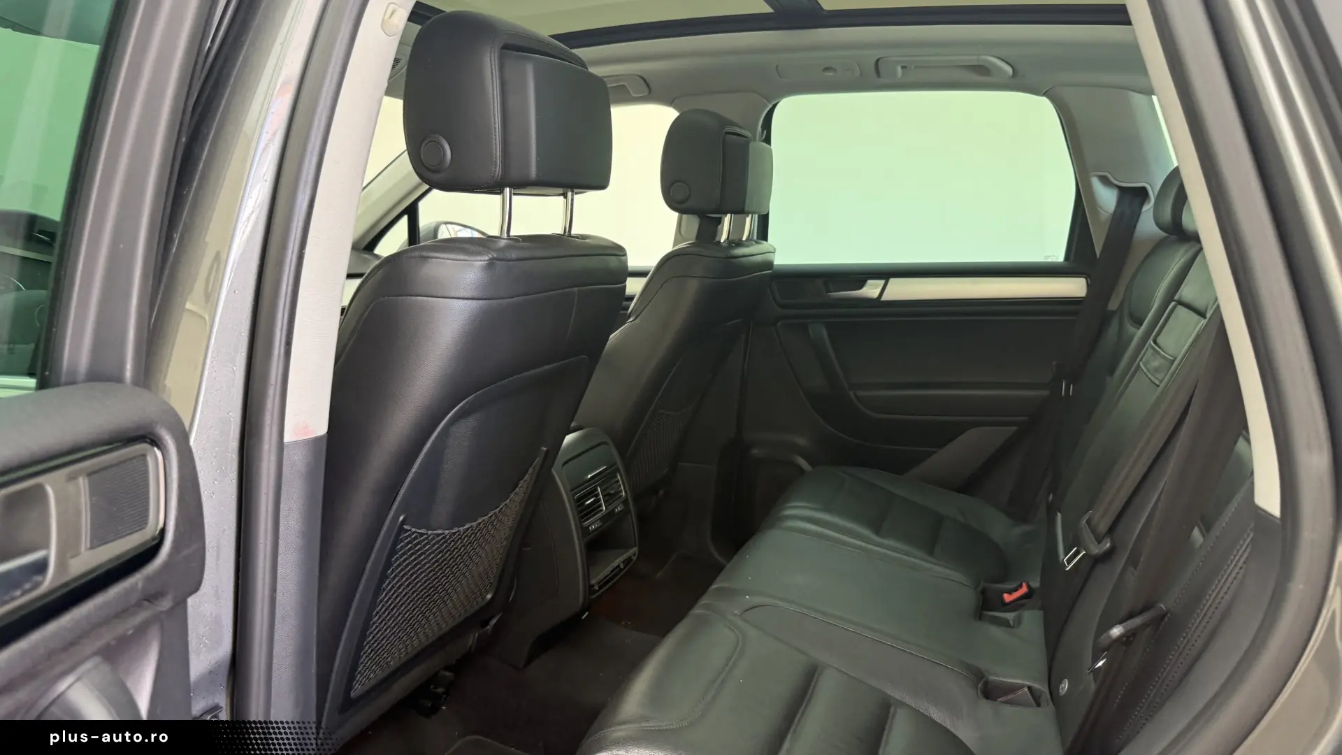 Volkswagen Touareg 3.0 TDI V6 245CP 4×4 Automata 2014 E