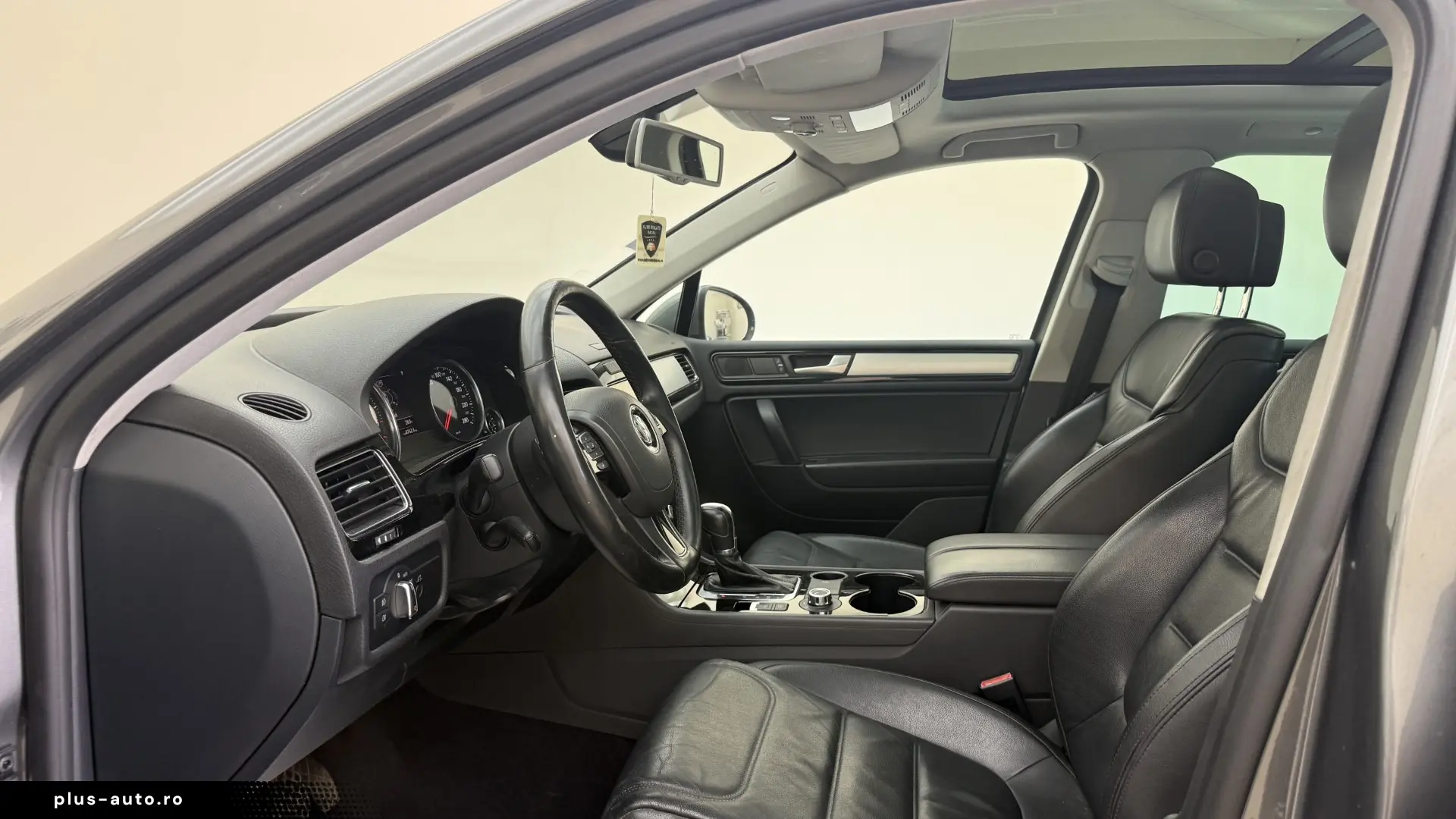 Volkswagen Touareg 3.0 TDI V6 245CP 4×4 Automata 2014 E