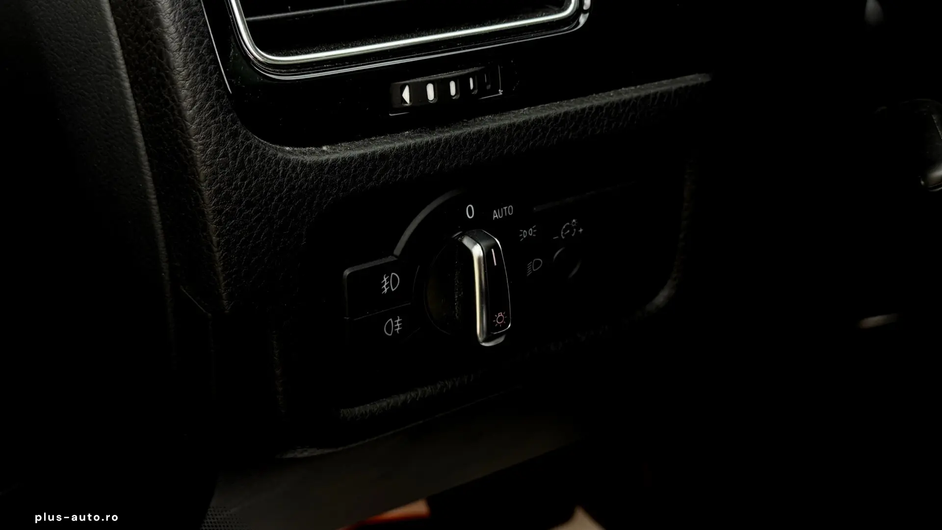 Volkswagen Touareg 3.0 TDI V6 245CP 4×4 Automata 2014 E