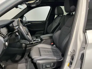 BMW iX3 M Sportpaket Harman Kamera HuD Lenkr.hzg.