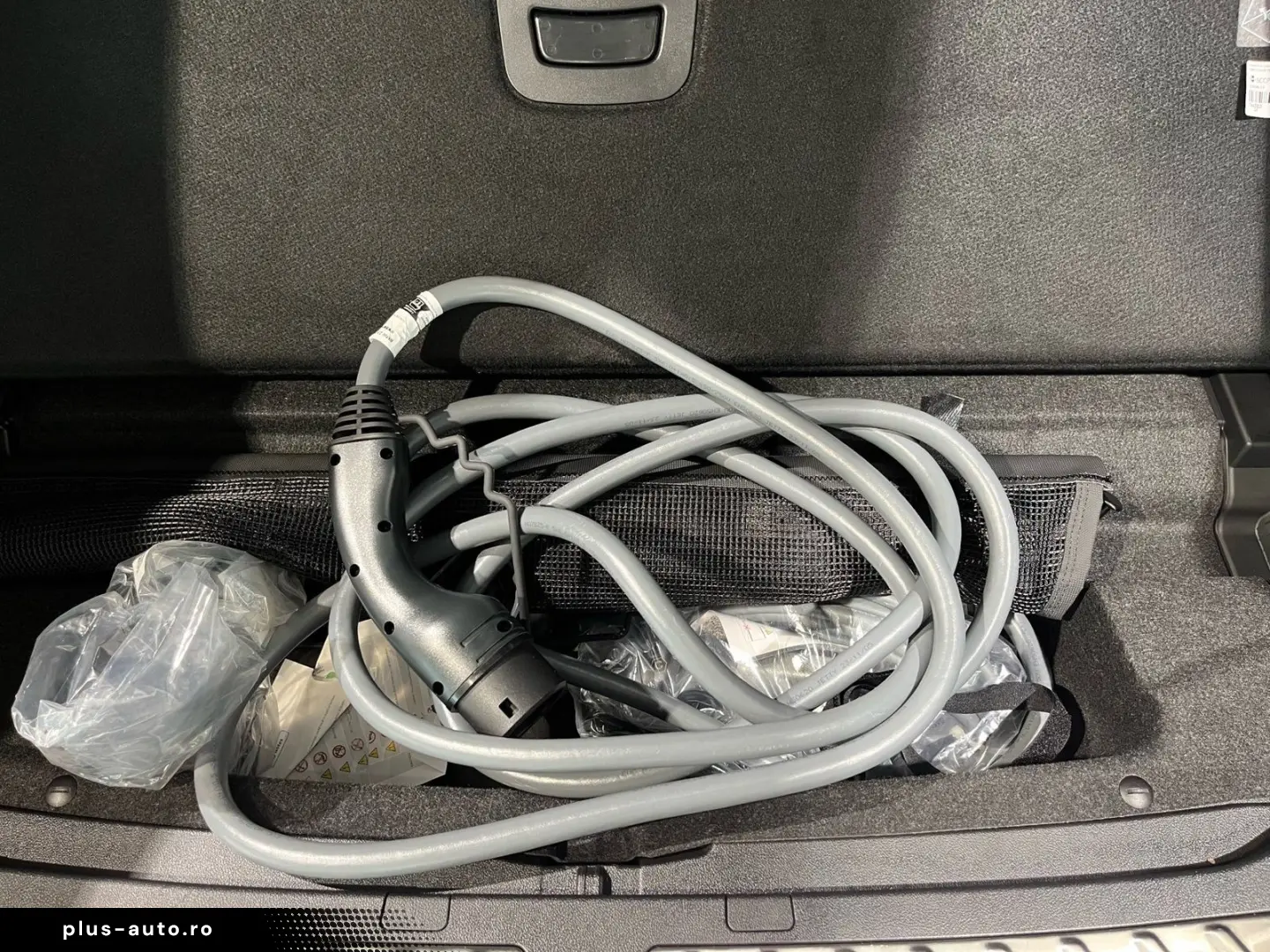 BMW iX3 M Sportpaket Harman Kamera HuD Lenkr.hzg.