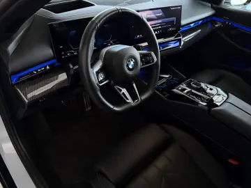BMW 540d xDrive M Sport PRO A-LED ACC IconicGlow AHK
