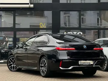 BMW 740d xDrive M Sport SkyPano DA PA Prof Standhz.