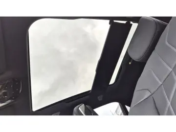 BMW 740d xDrive M-Sport TV LOUNGE SEATING E-TÜREN