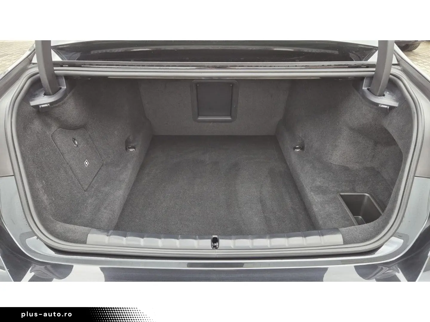 BMW 740d xDrive M-Sport TV LOUNGE SEATING E-TÜREN