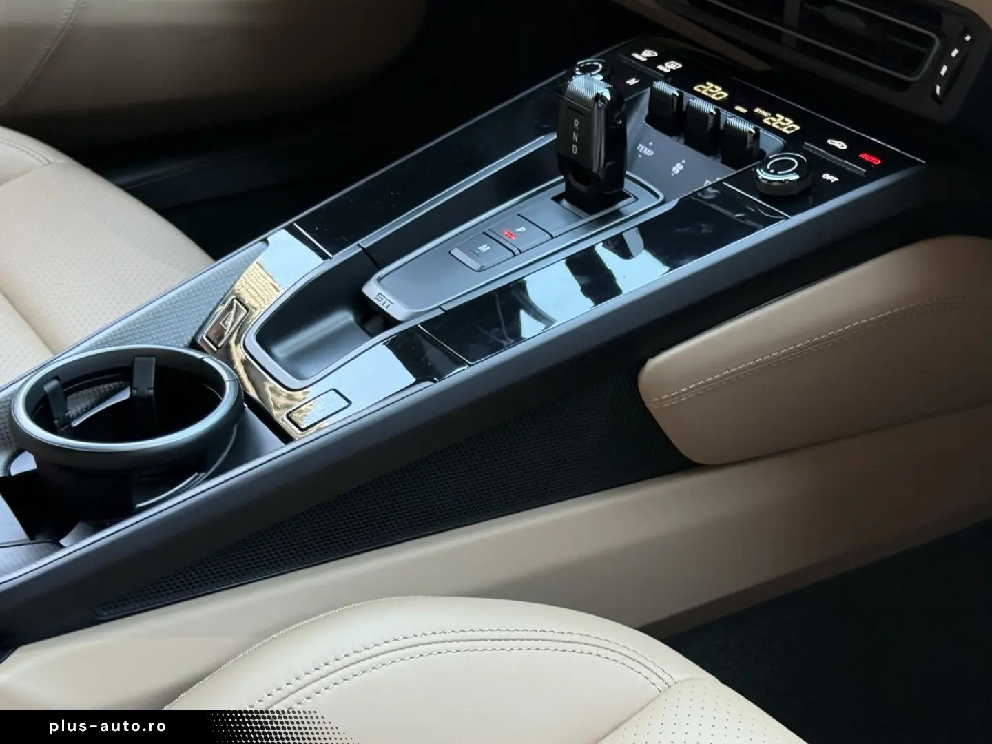 PORSCHE 992 911 Carrera GTS BOSE HA-LENKUNG CARBON VIEW