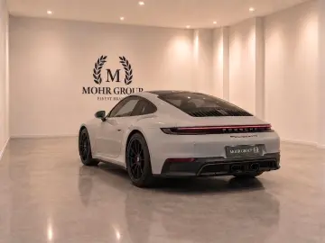 PORSCHE 911 Carrera 4 GTS LIFT Carbon Interieur PTV Plus