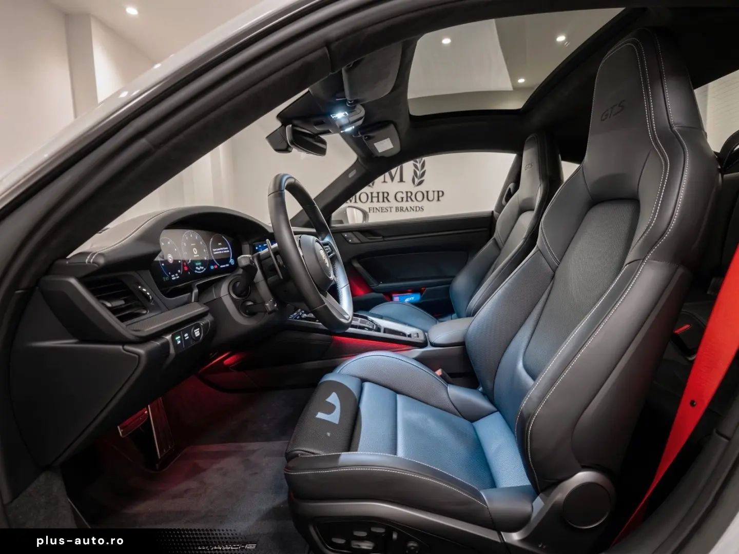 PORSCHE 911 Carrera 4 GTS LIFT Carbon Interieur PTV Plus