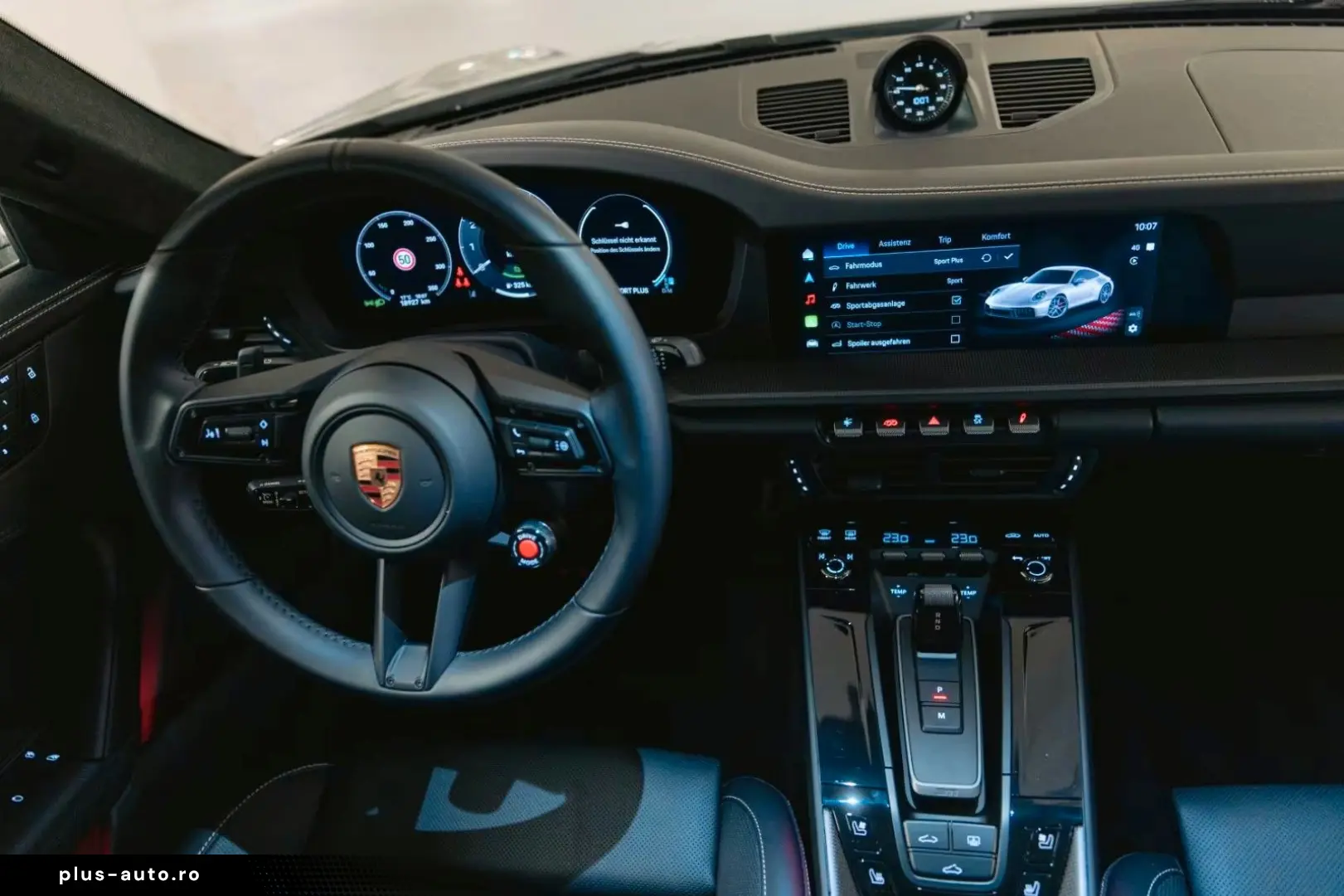 PORSCHE 911 Carrera 4 GTS LIFT Carbon Interieur PTV Plus